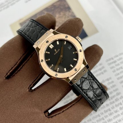 Hublot Replica Watch Classic Fusion King Gold Women s Black Swiss Movement 33mm
