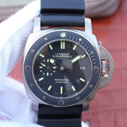 Replica Panerai VSF PAM389 Black Rubber Strap P.9000