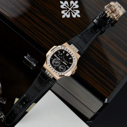 Patek Philippe Nautilus 5724R Replica 11 Watch Black GR Factory 40mm