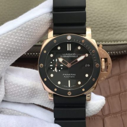 Replica Panerai XF PAM684 RG Luminor Submersible Rubber Strap P.9010
