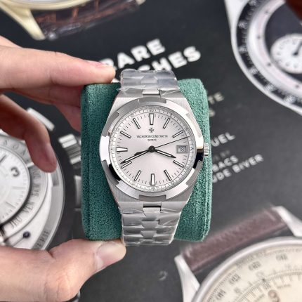 Vacheron Constantin Overseas 4500V Replica Watch Silver Dial 41mm