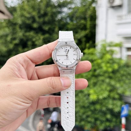 Hublot Replica 1:1 Watch Classic Fusion White Dial With Stone HB Factory 38mm