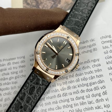 Hublot Replica 11 Watch Classic Fusion King Gold Women s Grey Dial Diamond Bezel 33mm